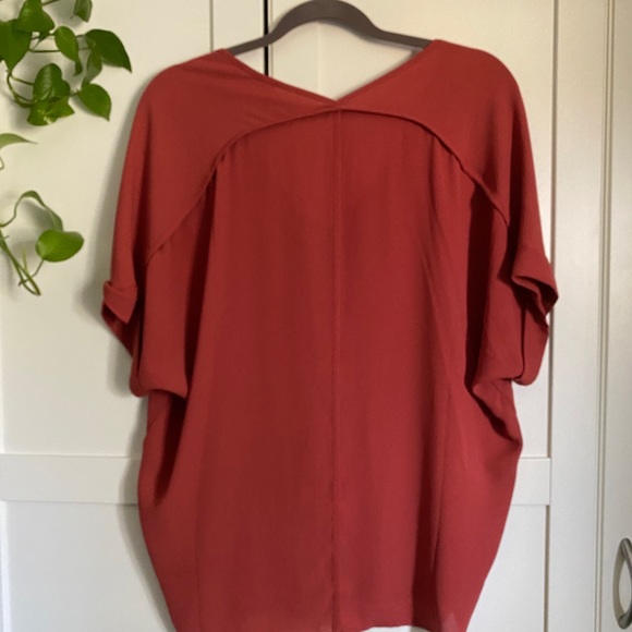 Lightweight burnt-orange blouse - Picture 4 of 4
